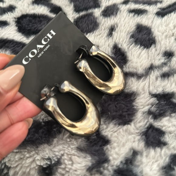 (SOLD)COACH Earrings - Picture 5 of 5